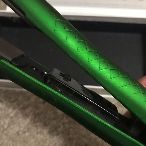 Pro Royale Professional ceramic Hair Iron - NEW - Picture 6 of 11